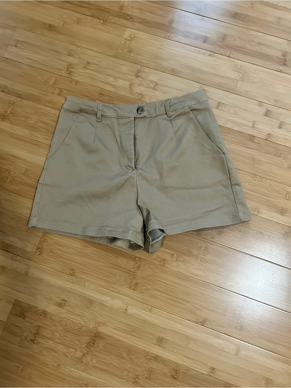 Active USA Women’s High-Waist Shorts in Tan